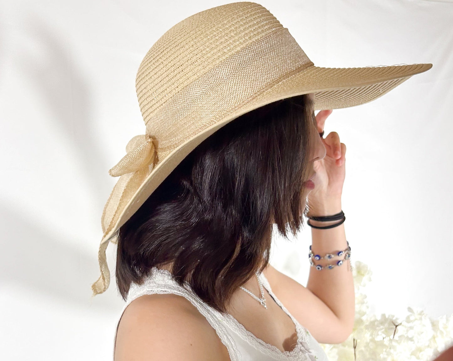 Chapeau avec noeud